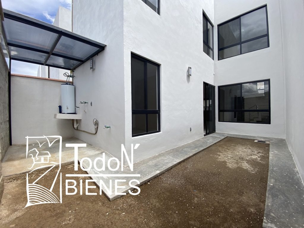 CASA VENTA LA RAYANA Lomas de Angelópolis CASCATTA PUEBLA