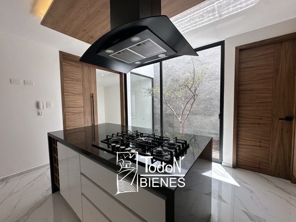 CASA VENTA PARQUE VIENA Lomas de Angelópolis 2 PUEBLA