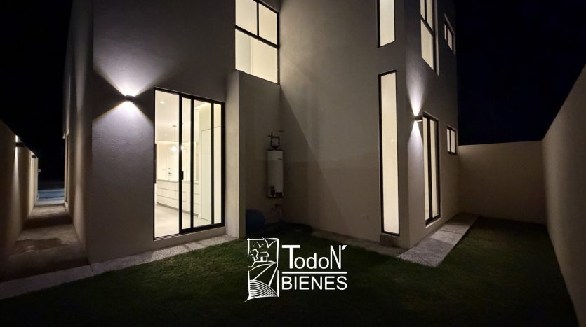 CASA VENTA MALTA Lomas de Angelópolis H23