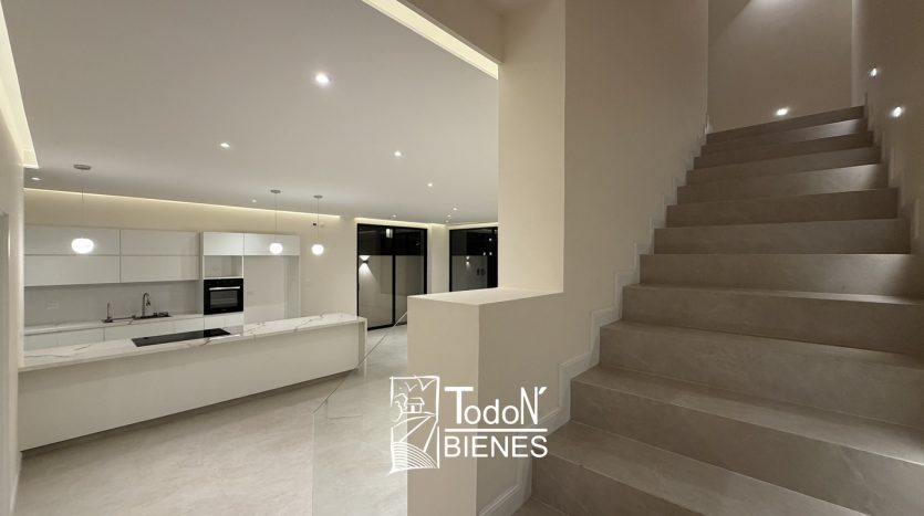 CASA VENTA MALTA Lomas de Angelópolis H23