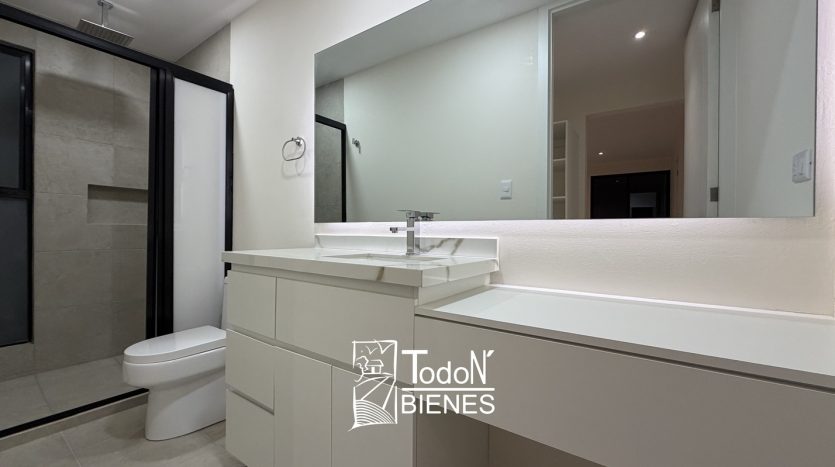 CASA VENTA MALTA Lomas de Angelópolis H23