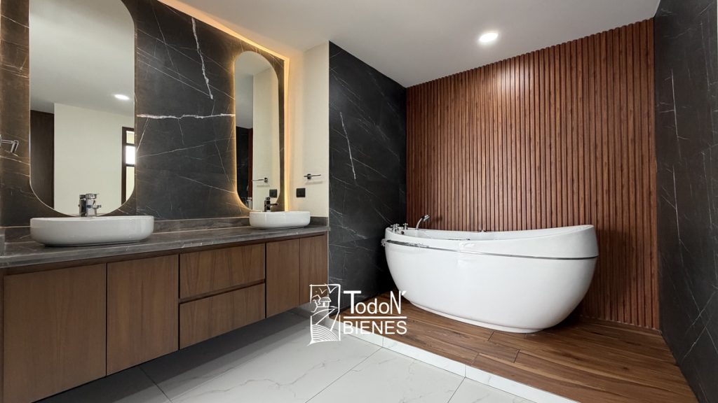 CASA VENTA PARQUE MONACO Lomas de Angelópolis 2 PUEBLA