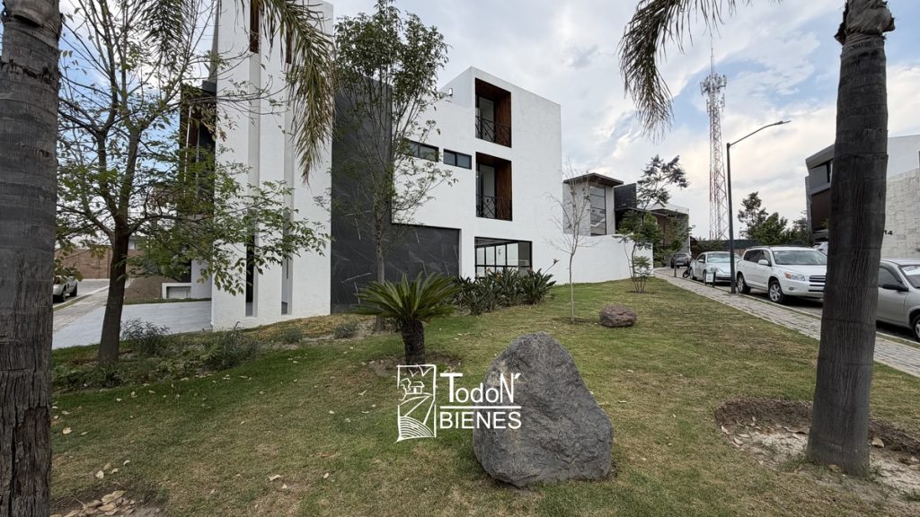 CASA VENTA PARQUE MONACO Lomas de Angelópolis 2 PUEBLA