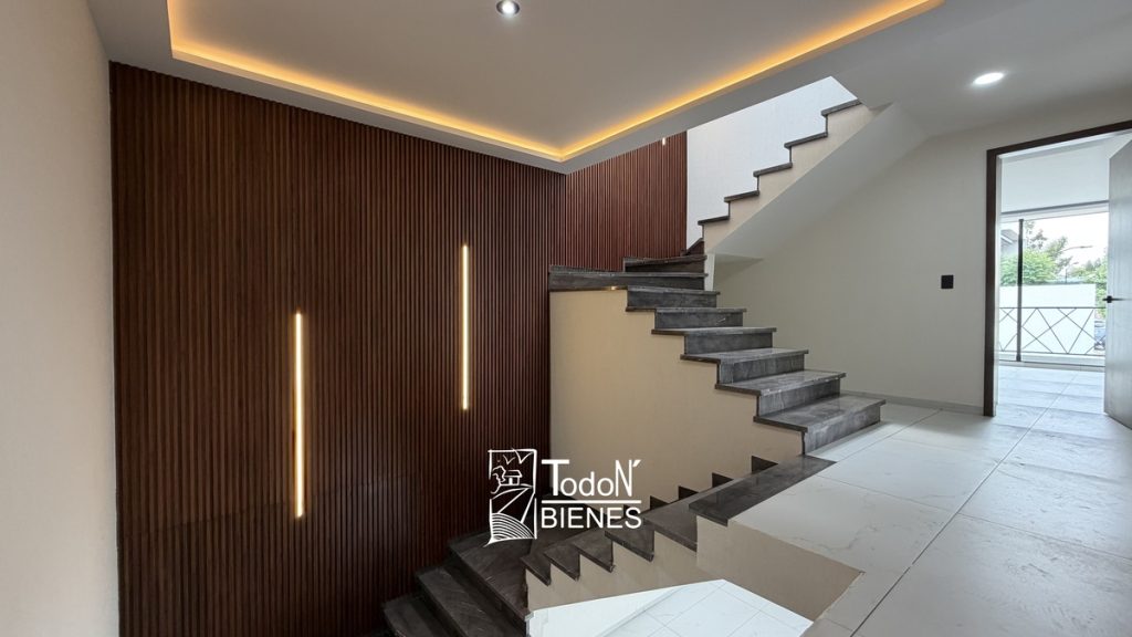 CASA VENTA PARQUE MONACO Lomas de Angelópolis 2 PUEBLA