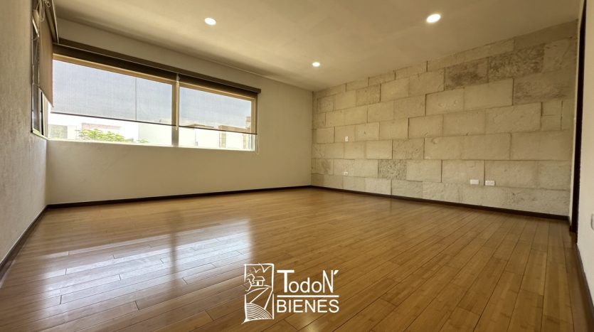 Venta casa castellana Lomas de Angelópolis Puebla