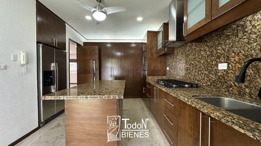 Venta casa castellana Lomas de Angelópolis Puebla