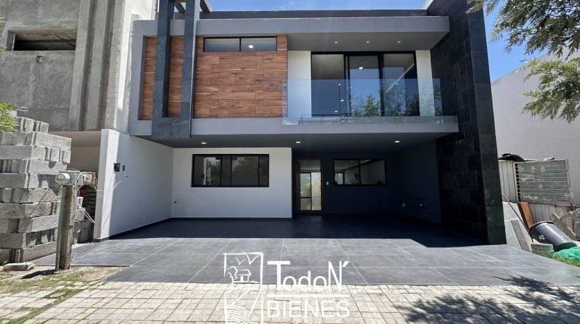 CASA VENTA PARQUE COLIMA Lomas de Angelópolis PUEBLA