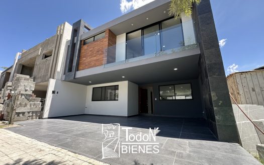 CASA VENTA PARQUE COLIMA Lomas de Angelópolis PUEBLA