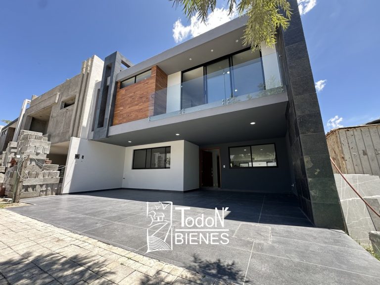 CASA VENTA PARQUE COLIMA Lomas de Angelópolis PUEBLA