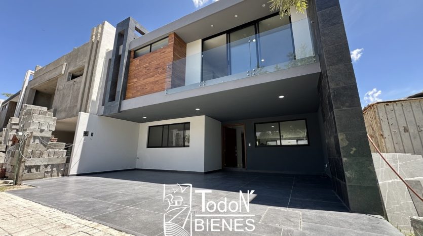 CASA VENTA PARQUE COLIMA Lomas de Angelópolis PUEBLA