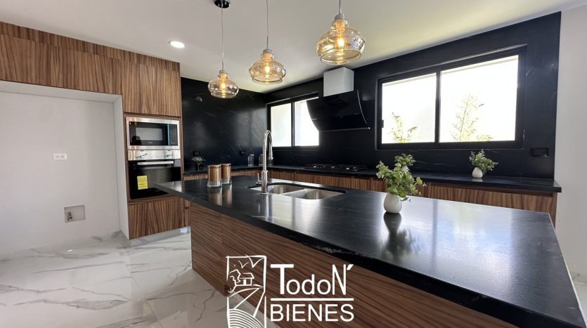 CASA VENTA PARQUE COLIMA Lomas de Angelópolis PUEBLA