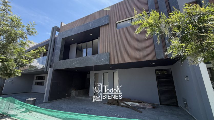 CASA VENTA PARQUE COLIMA Lomas de Angelópolis Puebla