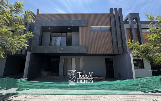 CASA VENTA PARQUE COLIMA Lomas de Angelópolis Puebla