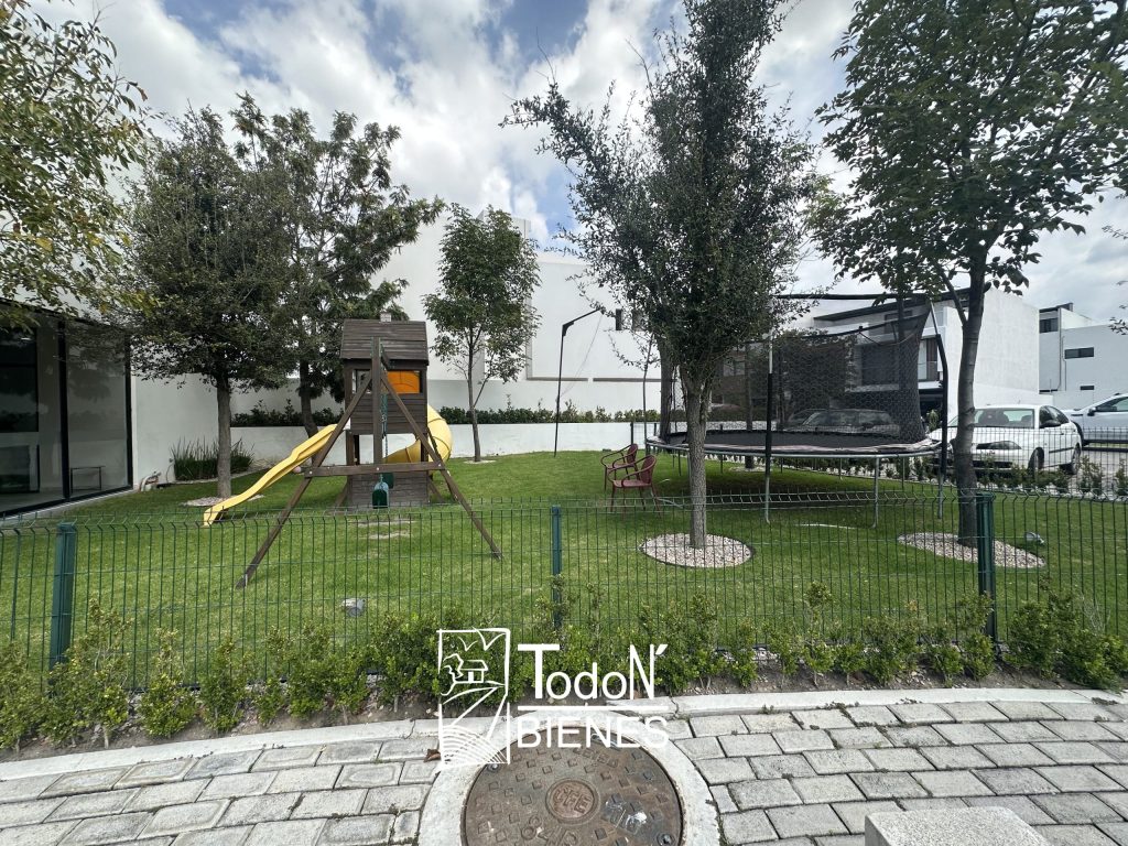 Venta terreno Lomas de Angelópolis Parque Foresta PUEBLA CASA CLUB