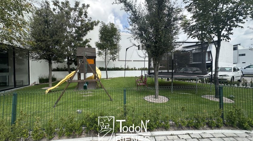 Venta terreno Lomas de Angelópolis Parque Foresta PUEBLA CASA CLUB
