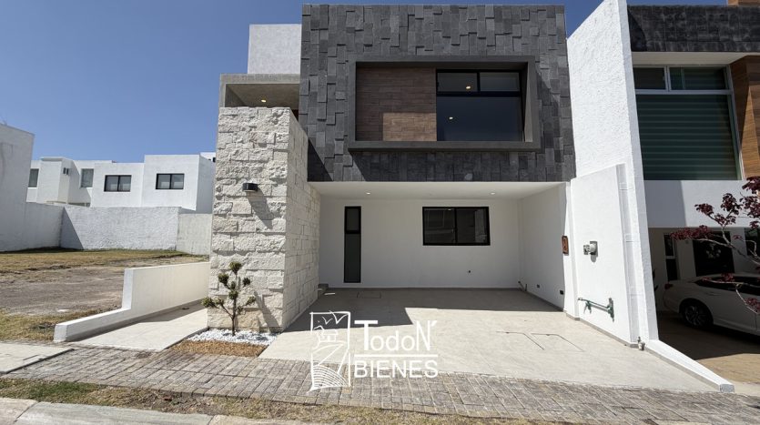 Venta casa Lomas de Angelópolis Puebla parque campeche