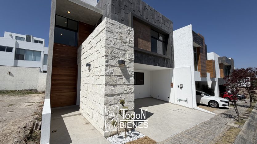 Venta casa Lomas de Angelópolis Puebla parque campeche