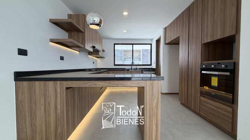 Venta casa Lomas de Angelópolis Puebla parque campeche