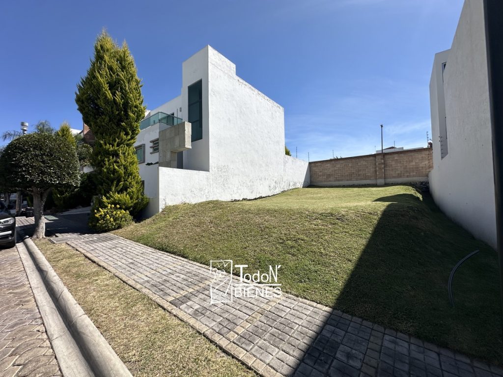 Venta terreno parque plata Lomas de Angelópolis Puebla