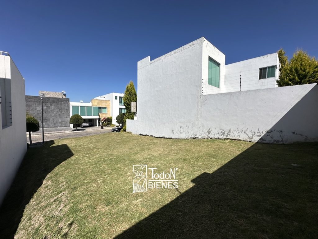 Venta terreno parque plata Lomas de Angelópolis Puebla