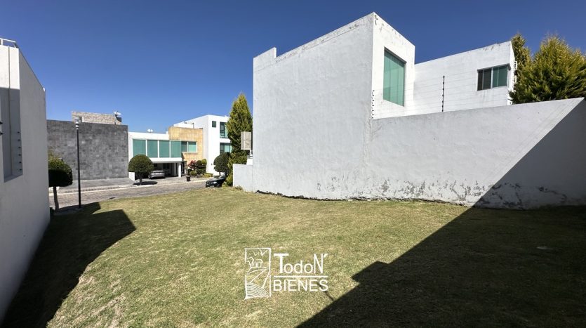 Venta terreno parque plata Lomas de Angelópolis Puebla