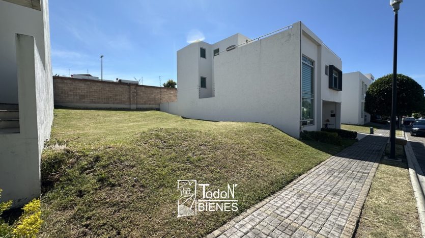 Venta terreno parque plata Lomas de Angelópolis Puebla