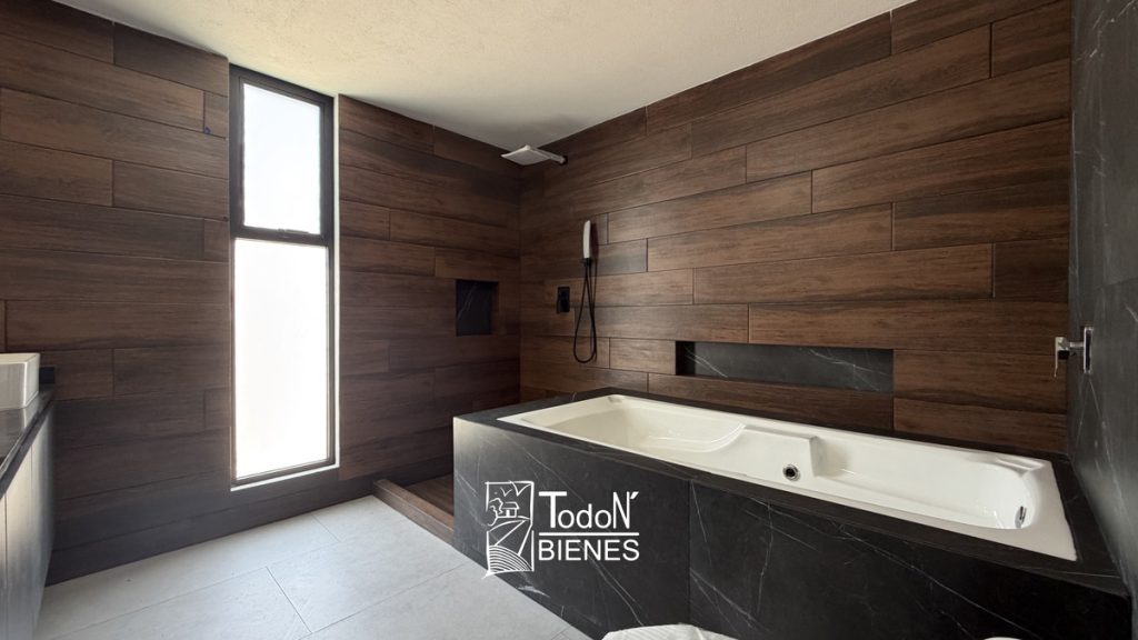 CASA VENTA SONORA Lomas de Angelópolis PUEBLA