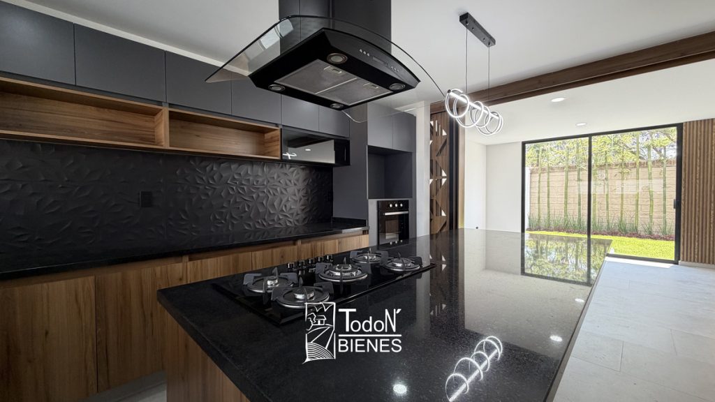 CASA VENTA SONORA Lomas de Angelópolis PUEBLA