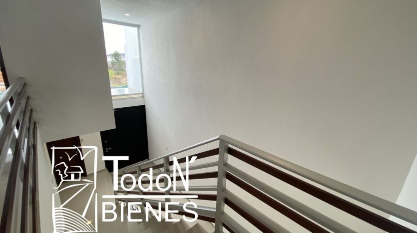 Renta casa Lomas de Angelópolis parque lisboa Puebla