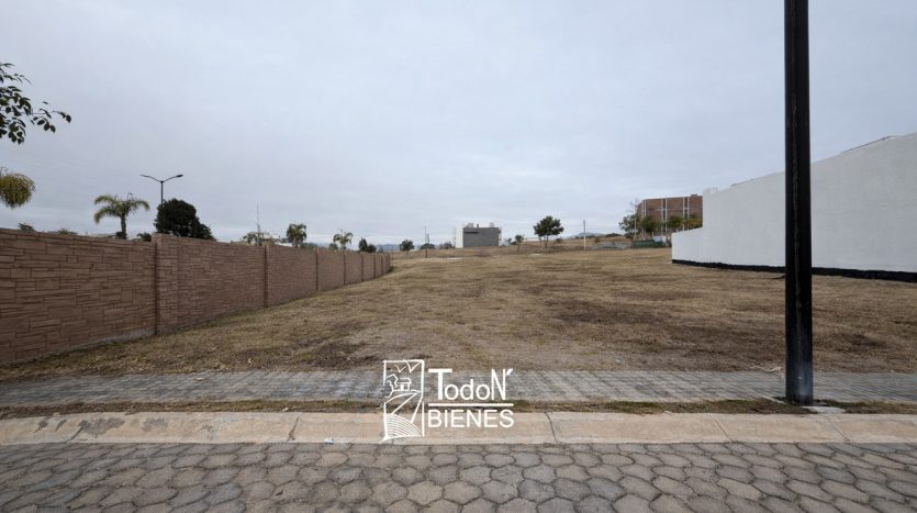 Venta terreno parque praga Lomas de Angelópolis Puebla