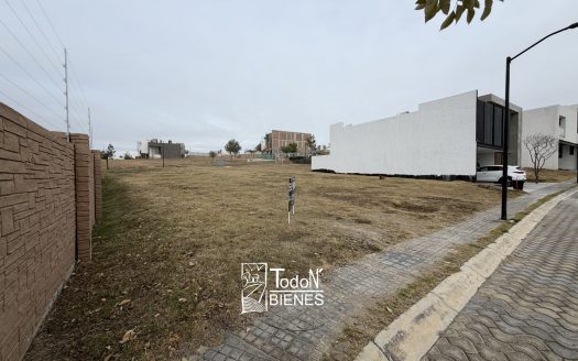Venta terreno parque praga Lomas de Angelópolis Puebla