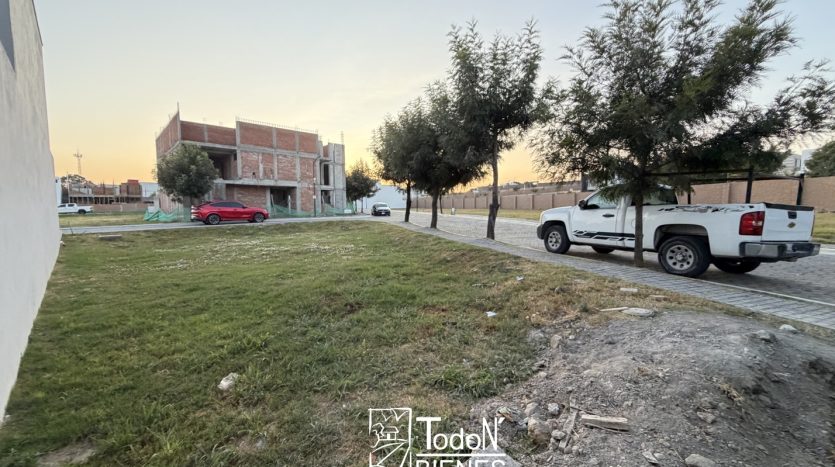 Lote en venta parque sofia Lomas de Angelópolis 2