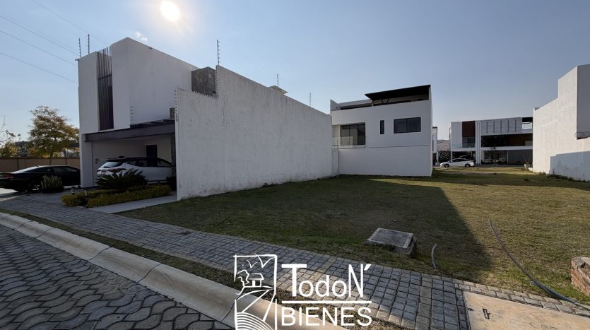 Terreno en venta Lomas de Angelópolis Puebla