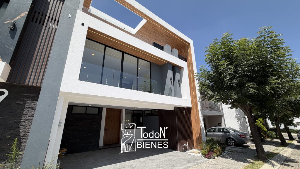 CASA VENTA CAMPECHE Lomas de Angelópolis cascatta Puebla