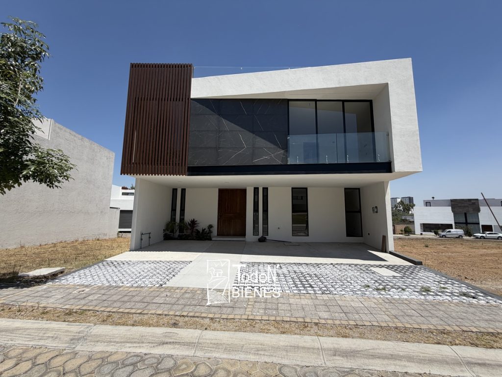 Venta casa Lomas de Angelópolis Parque Viena PUEBLA