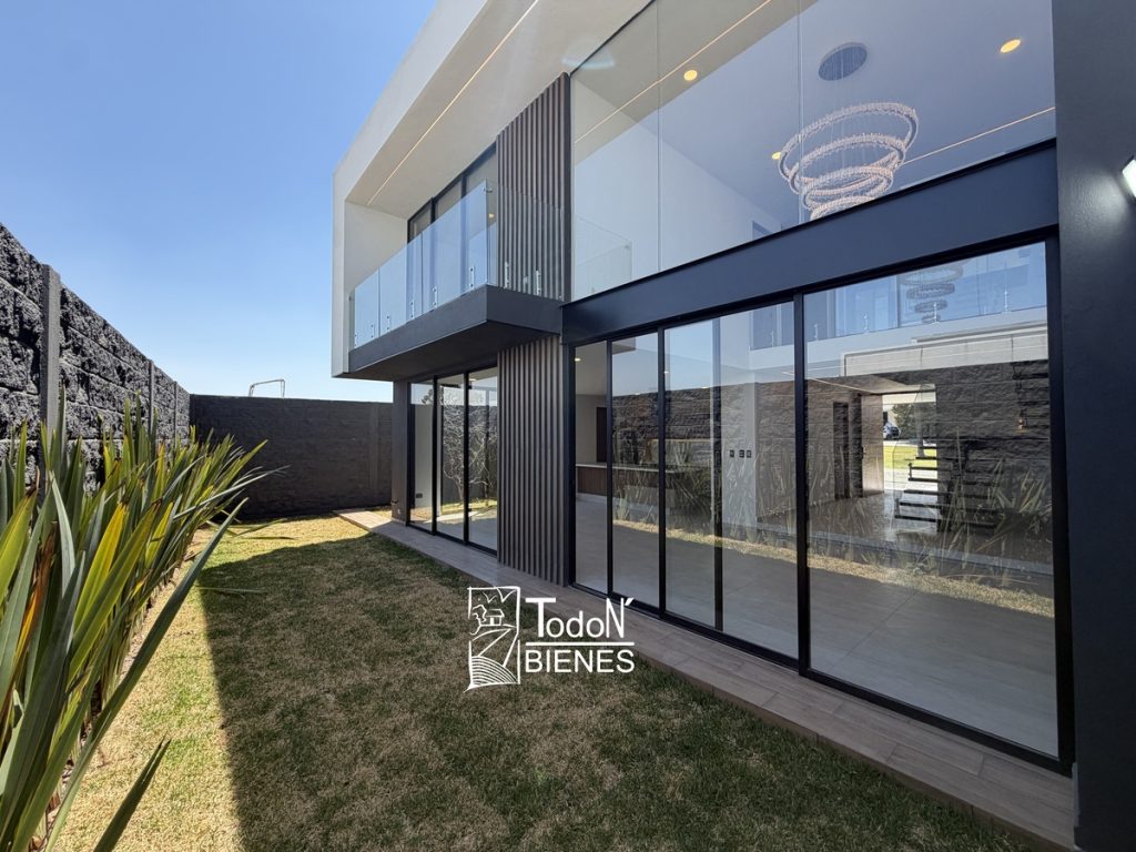 Venta casa Lomas de Angelópolis Parque Viena PUEBLA