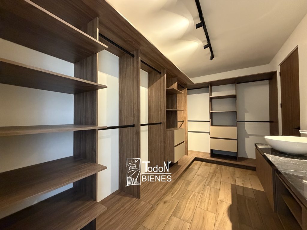 Venta casa Lomas de Angelópolis Parque Viena PUEBLA