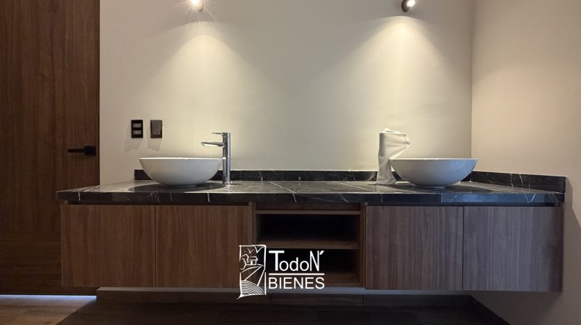 Venta casa Lomas de Angelópolis Parque Viena PUEBLA