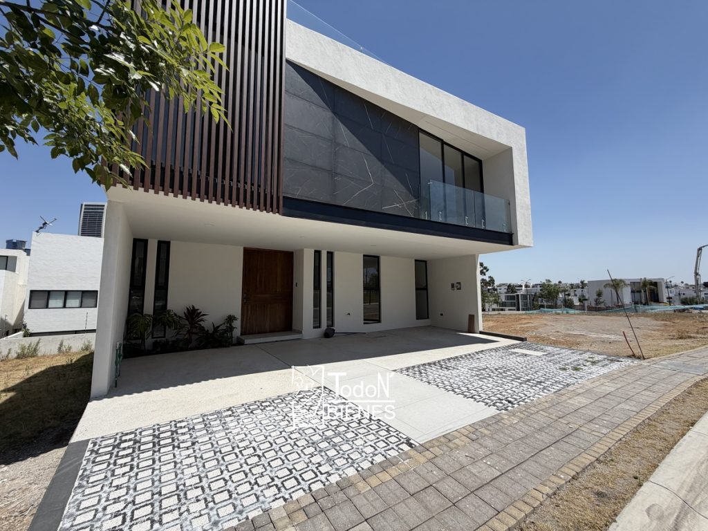 Venta casa Lomas de Angelópolis Parque Viena PUEBLA