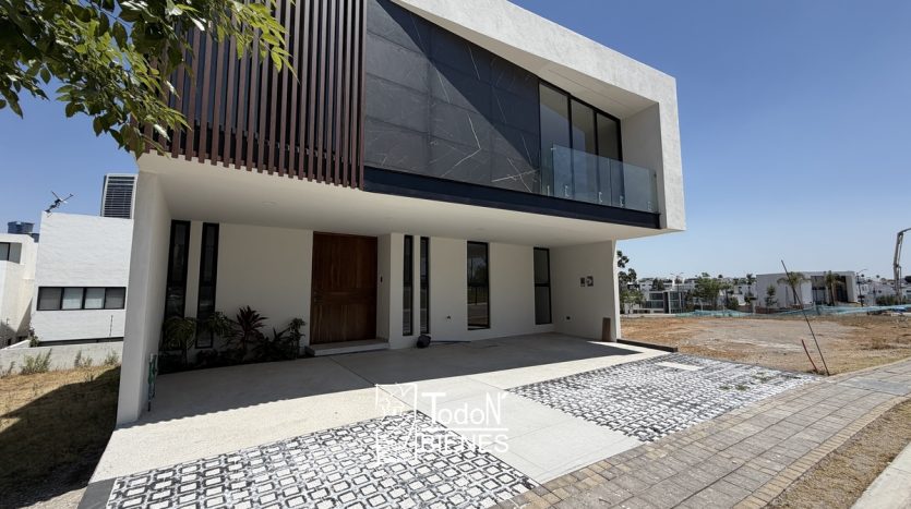 Venta casa Lomas de Angelópolis Parque Viena PUEBLA