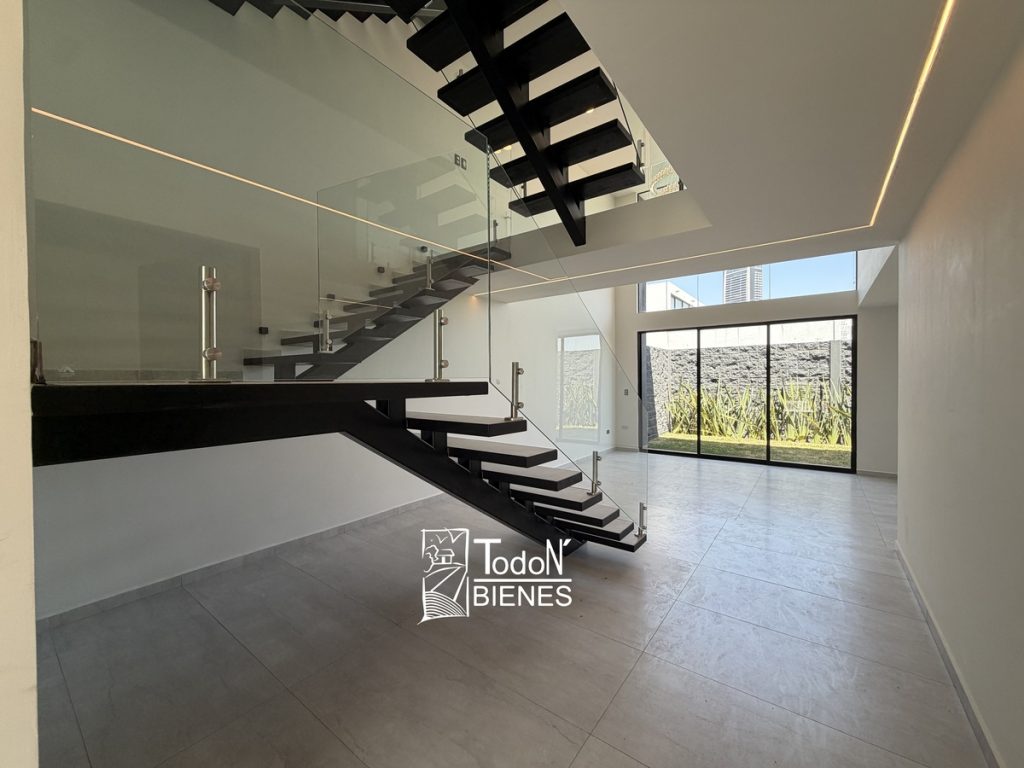 Venta casa Lomas de Angelópolis Parque Viena PUEBLA