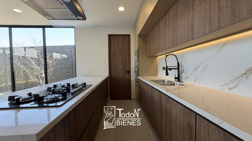 Venta casa Lomas de Angelópolis Parque Viena PUEBLA