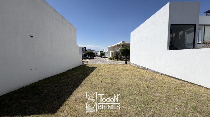 Venta terreno FRENTE AREA VERDELomas de Angelópolis parque guanajuato PUEBLA