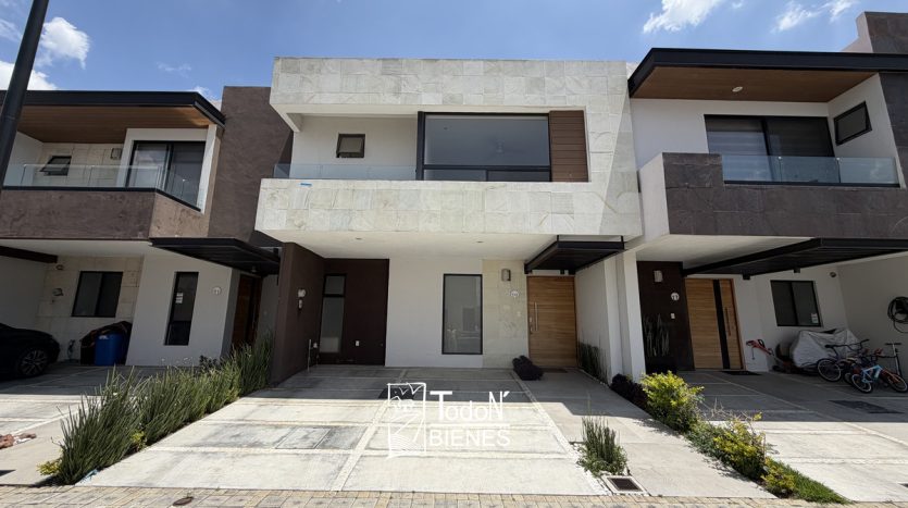 CASA VENTA ALTARIA Lomas de Angelópolis Cascatta Puebla