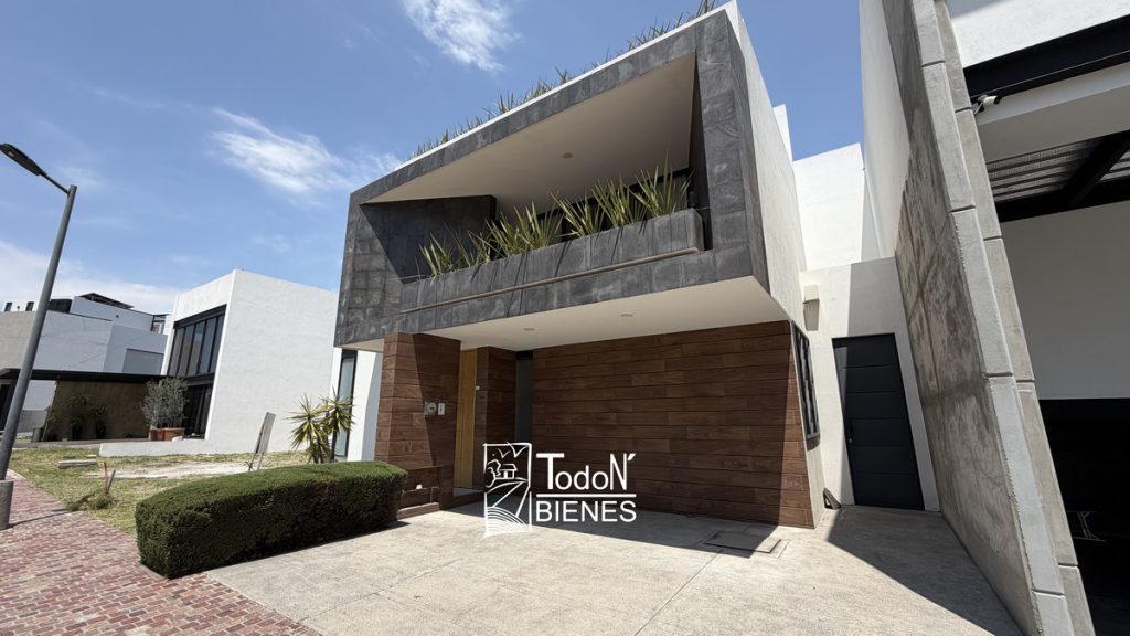 CASA VENTA PARQUE LA LOMA Lomas de Angelópolis Cascatta Puebla