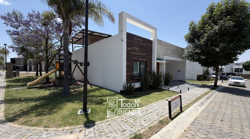 CASA VENTA VILLAHERMOSA Lomas de Angelópolis PUEBLA