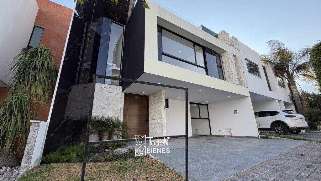 CASA Venta Parque VENETO Lomas de Angelópolis Puebla
