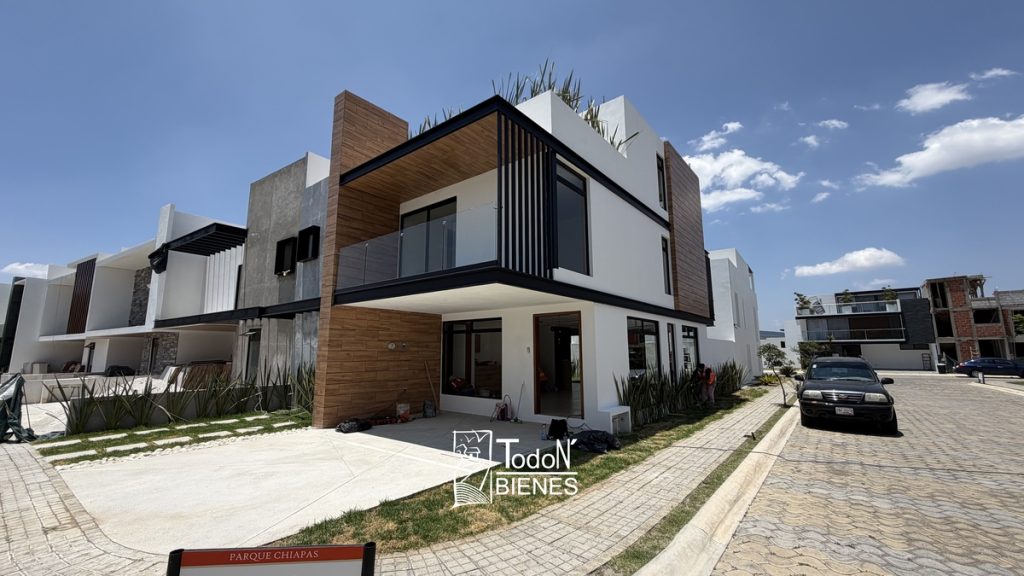 VENTA CASA PARQUE CHIAPAS Lomas de Angelópolis Cascatta Puebla
