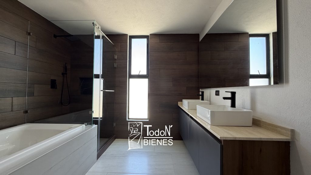 CASA VENTA PARQUE NAYARIT Lomas de Angelópolis Cascatta Puebla